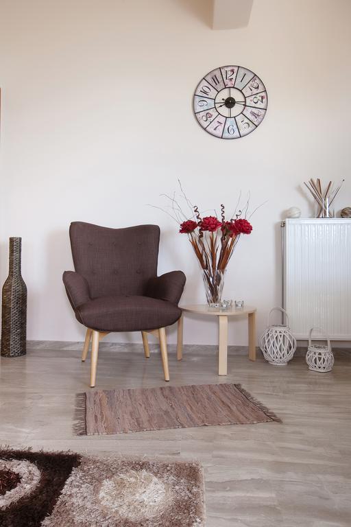 Petra Thea Apartment Kalamáta Kültér fotó